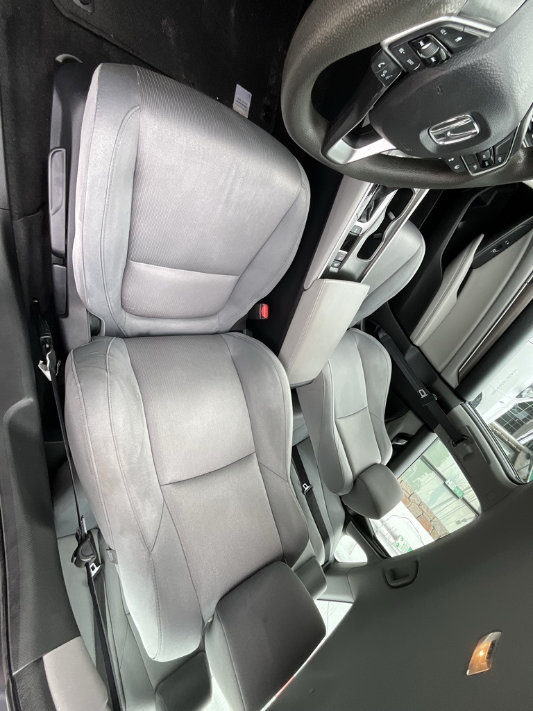 2019 Honda Accord LX photo 19