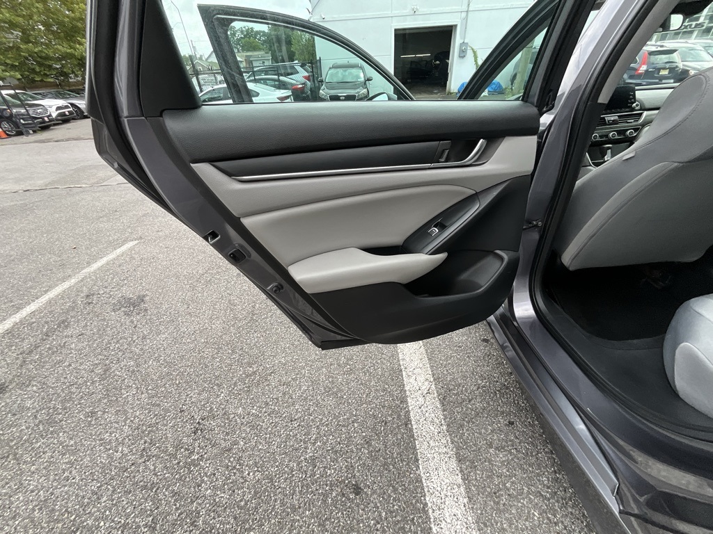 2019 Honda Accord LX photo 24