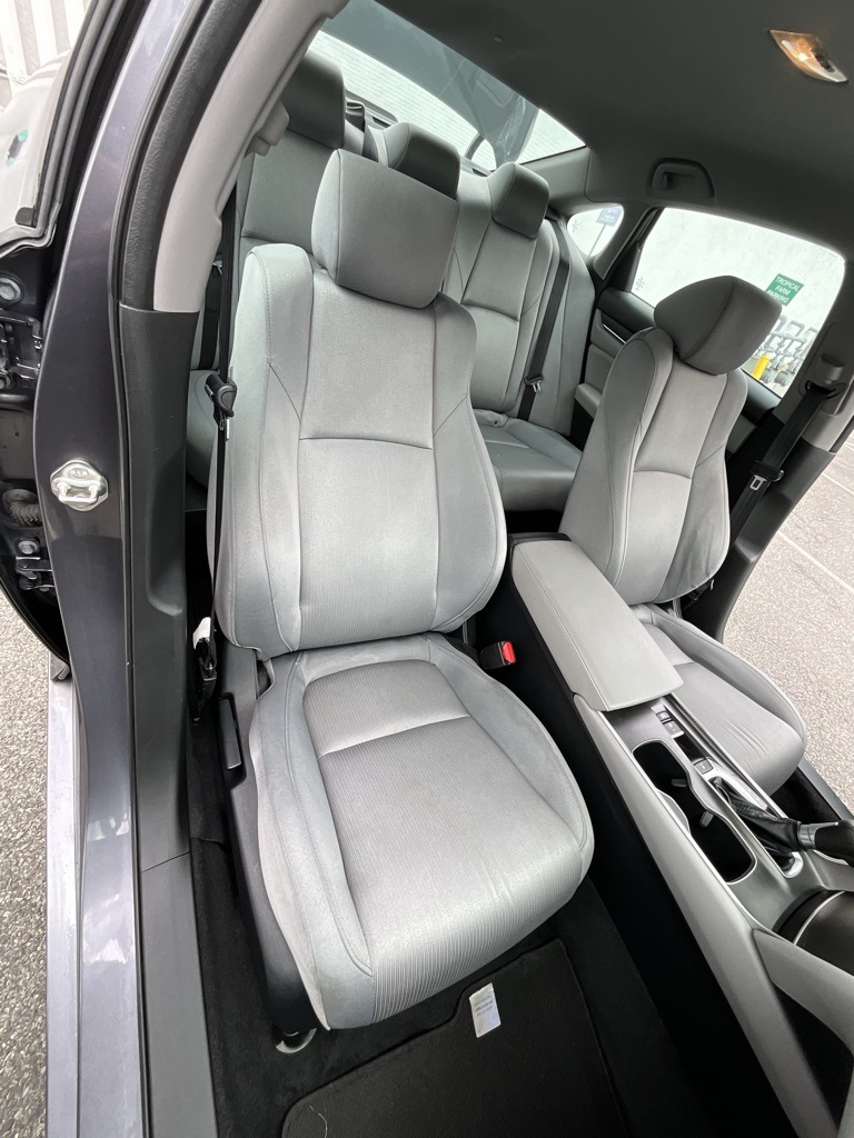 2019 Honda Accord LX photo 28