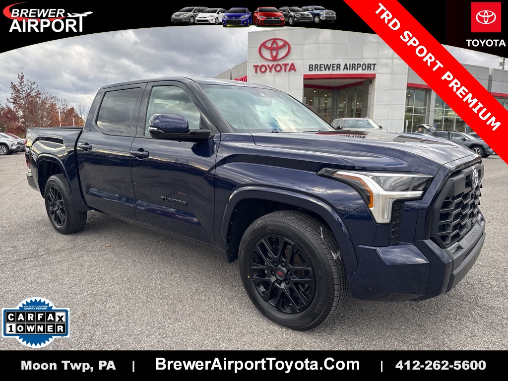 2022 Toyota Tundra SR5's photo