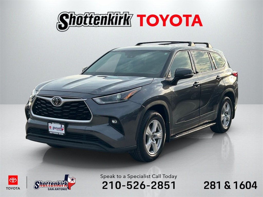 2021 Toyota Highlander LE