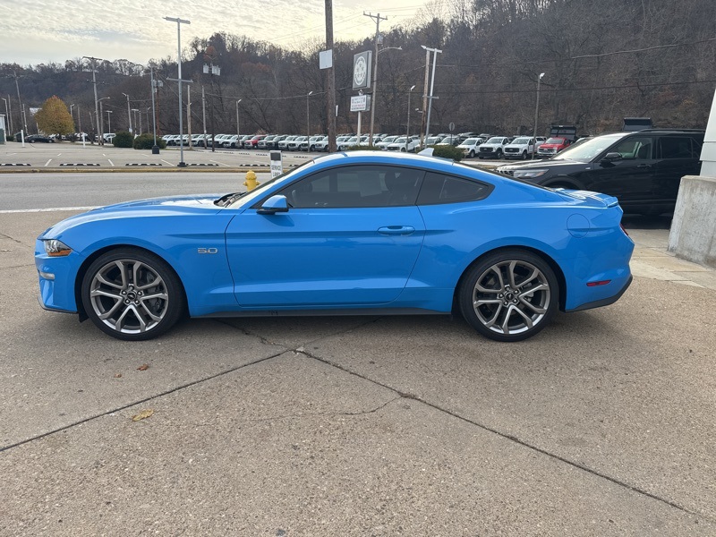 2022 Ford Mustang GT Premium photo 4