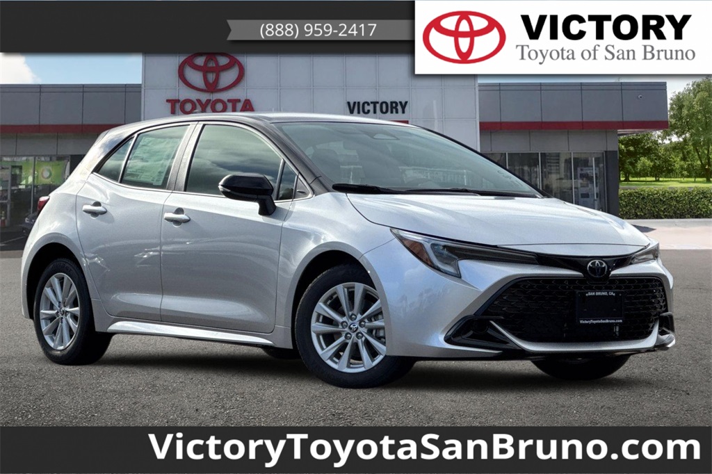 2026 Toyota Corolla Hatchback SE's photo