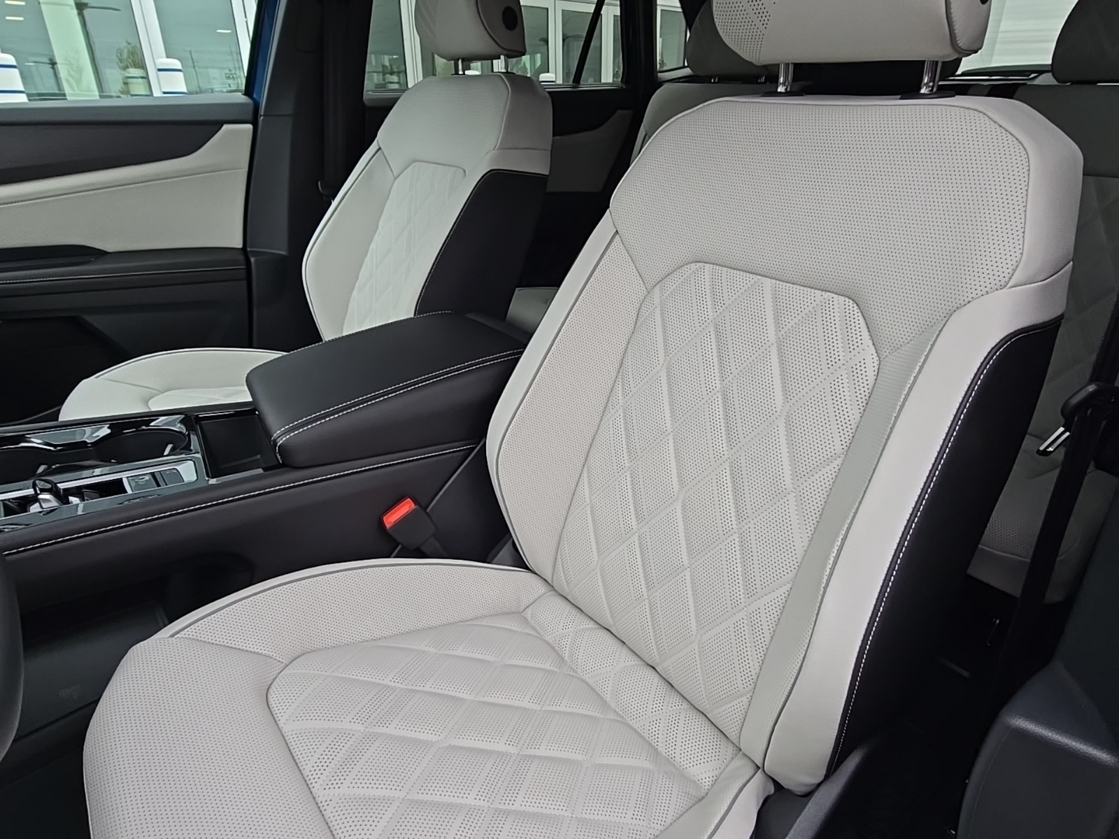 new 2026 Volkswagen Atlas Cross Sport car, priced at $52,906