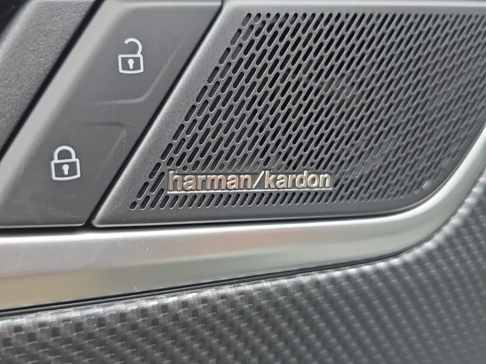 new 2026 Volkswagen Atlas Cross Sport car, priced at $52,906