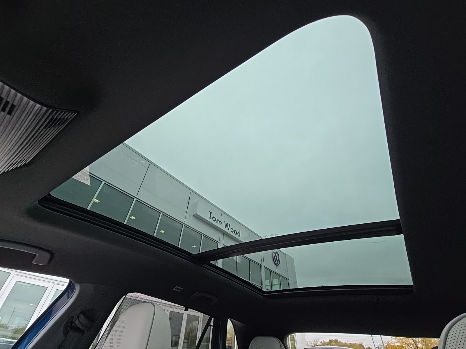 new 2026 Volkswagen Atlas Cross Sport car, priced at $52,906