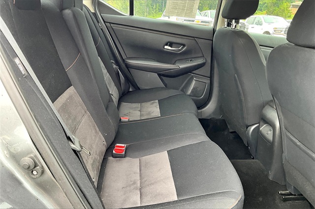 2022 Gun Metallic/Super Black Nissan Sentra SR FWD Sedan