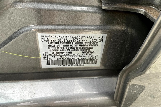 2022 Gun Metallic/Super Black Nissan Sentra SR FWD Sedan