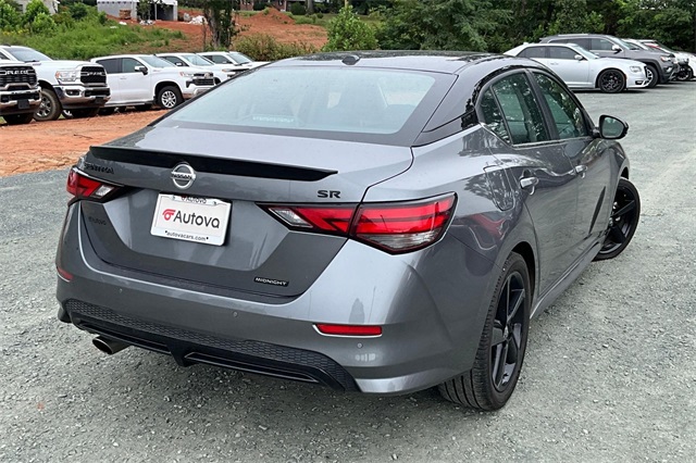 2022 Gun Metallic/Super Black Nissan Sentra SR FWD Sedan