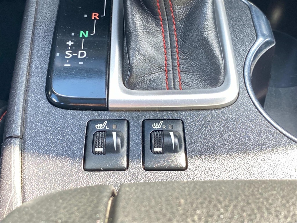 2019 Blizzard Pearl Toyota Highlander SE AWD SUV