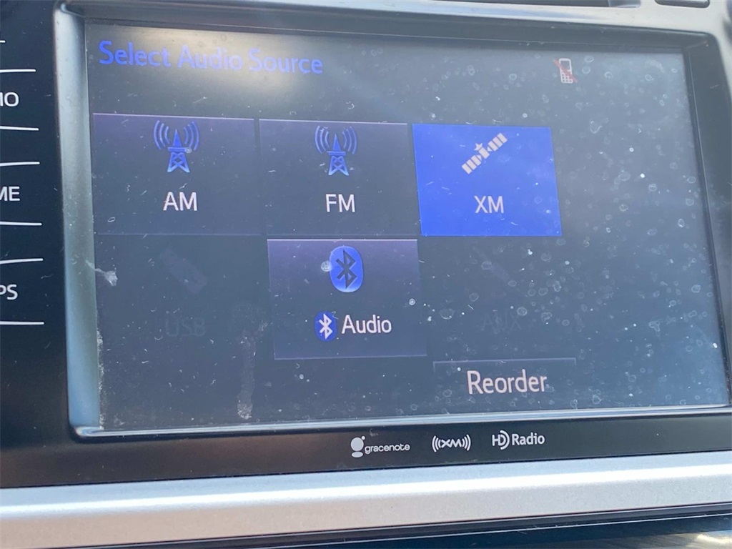 2019 Blizzard Pearl Toyota Highlander SE AWD SUV