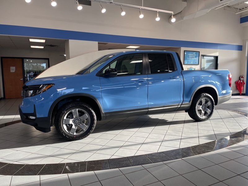 2025 Honda Ridgeline TrailSport photo 4