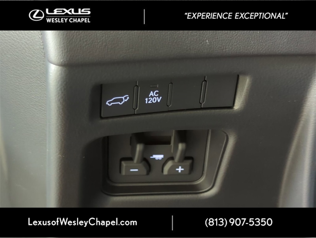 2025 Lexus LX photo 21