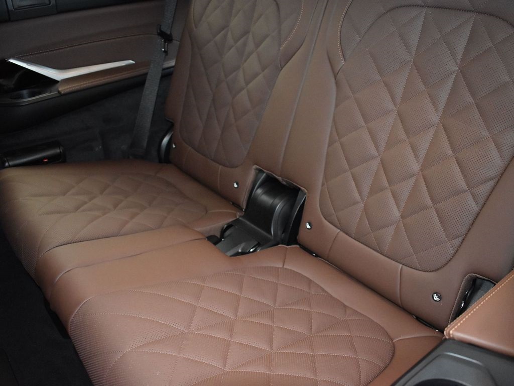 2026 Skyscraper Gray Metallic BMW X7 xDrive40i AWD SUV