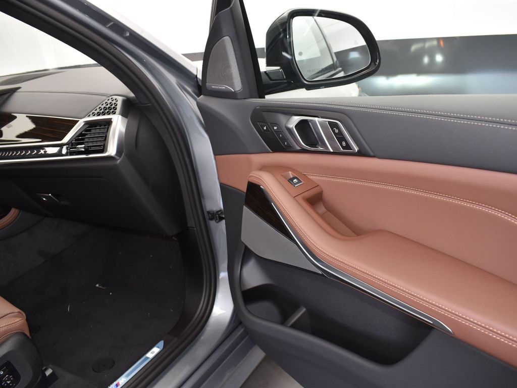 2026 Skyscraper Gray Metallic BMW X7 xDrive40i AWD SUV