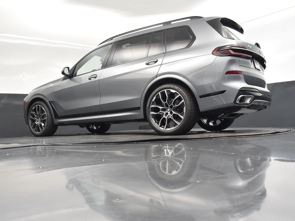 2026 Skyscraper Gray Metallic BMW X7 xDrive40i AWD SUV