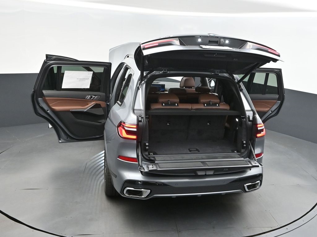 2026 Skyscraper Gray Metallic BMW X7 xDrive40i AWD SUV