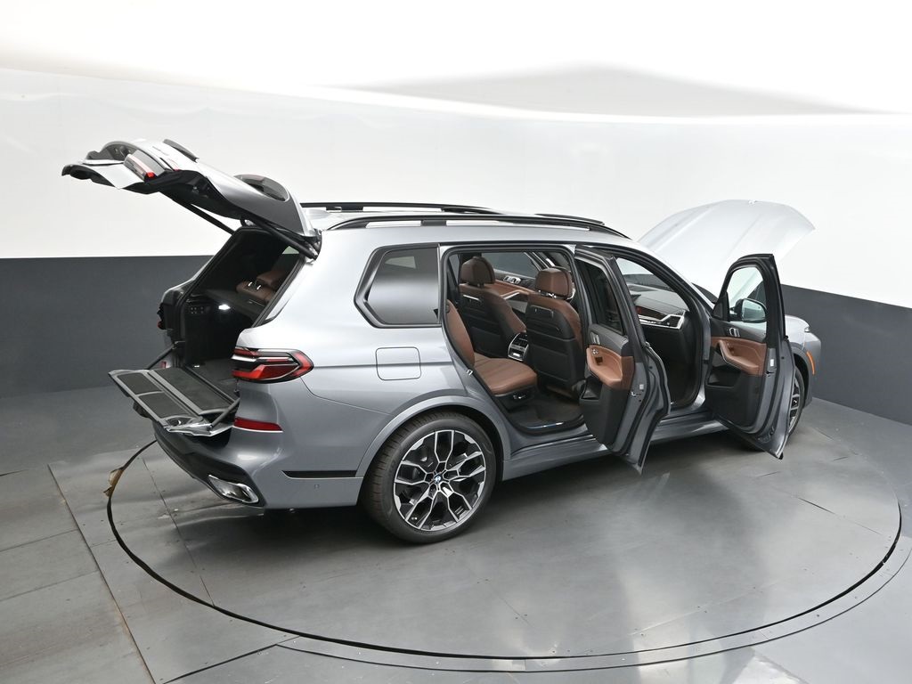 2026 Skyscraper Gray Metallic BMW X7 xDrive40i AWD SUV