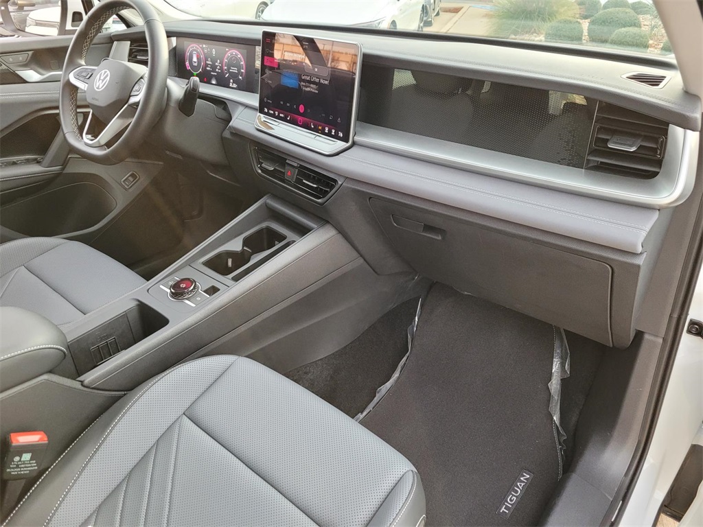 used 2025 Volkswagen Tiguan car, priced at $30,700