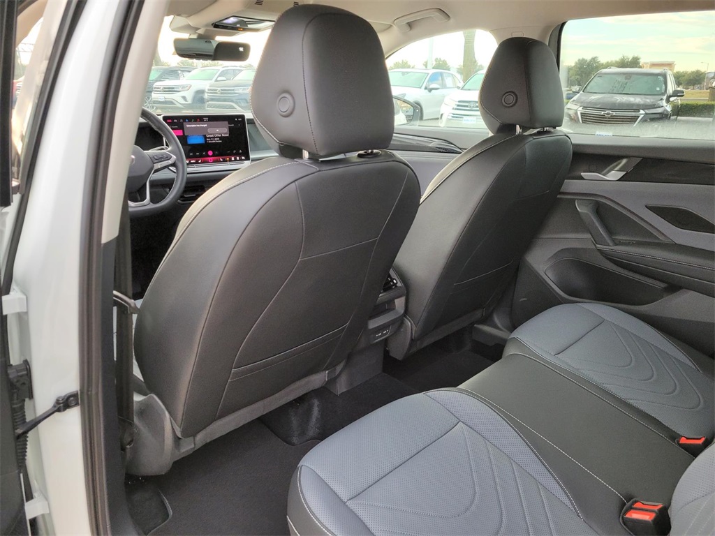 used 2025 Volkswagen Tiguan car, priced at $30,700