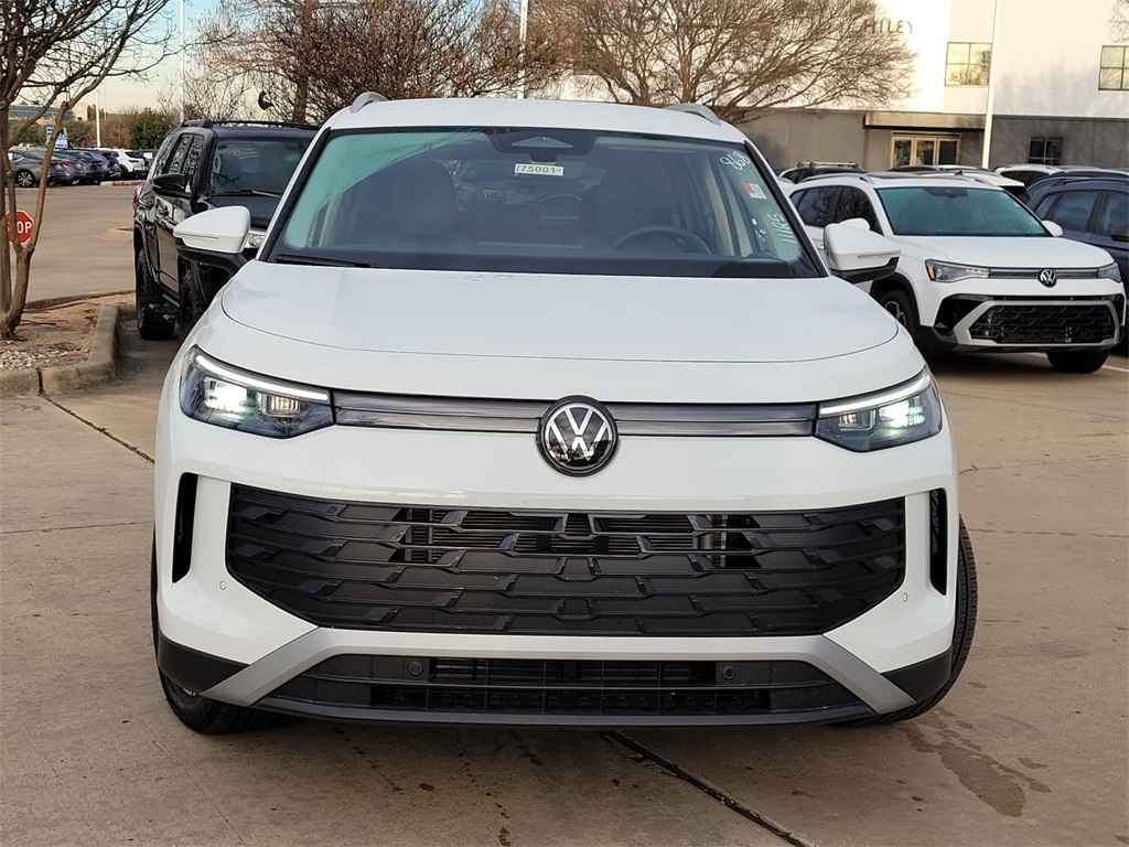 used 2025 Volkswagen Tiguan car, priced at $30,700