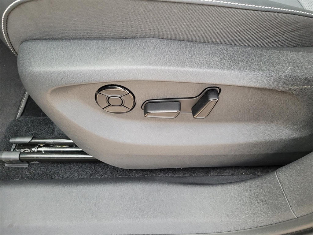 used 2025 Volkswagen Tiguan car, priced at $30,700