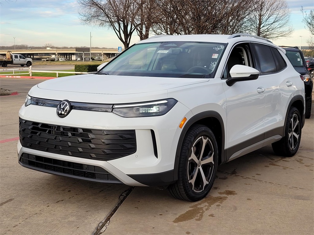 used 2025 Volkswagen Tiguan car, priced at $30,700