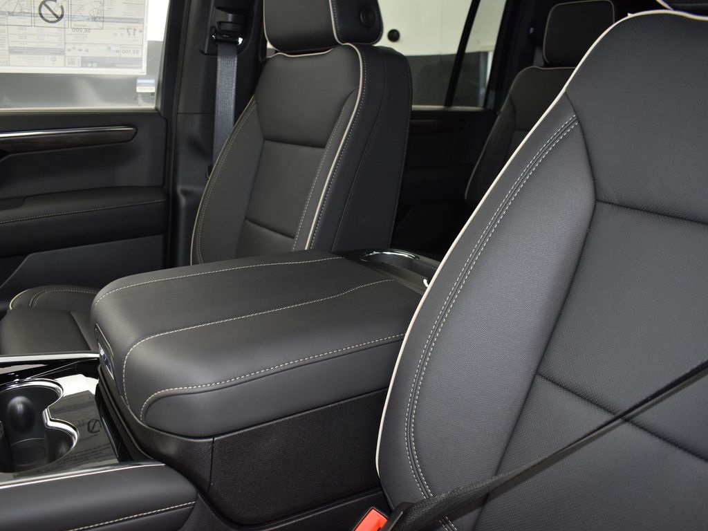 2025 Iridescent Prl Chevrolet Suburban Premier RWD SUV
