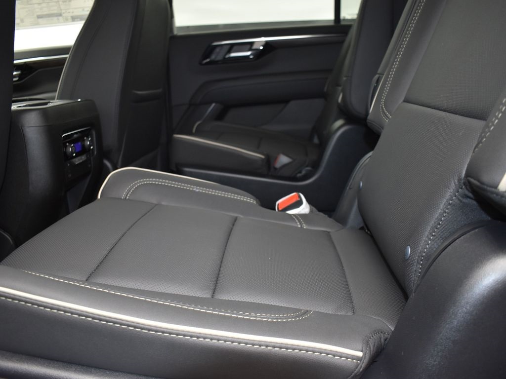 2025 Iridescent Prl Chevrolet Suburban Premier RWD SUV