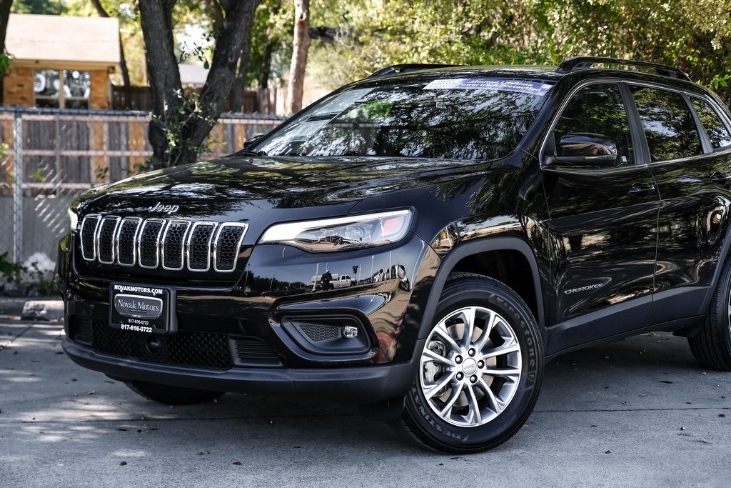 used 2022 Jeep Cherokee car, priced at $25,013