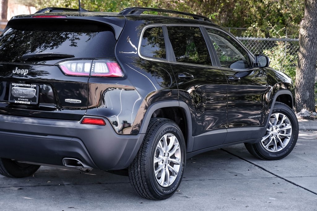 used 2022 Jeep Cherokee car, priced at $25,013