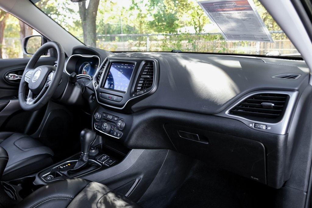 used 2022 Jeep Cherokee car, priced at $25,013