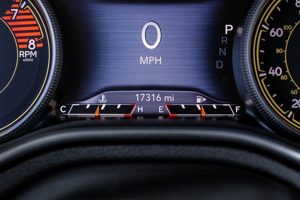 used 2022 Jeep Cherokee car, priced at $25,013