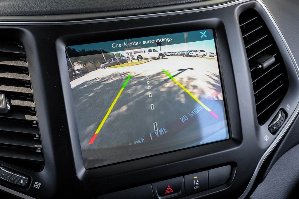 used 2022 Jeep Cherokee car, priced at $25,013