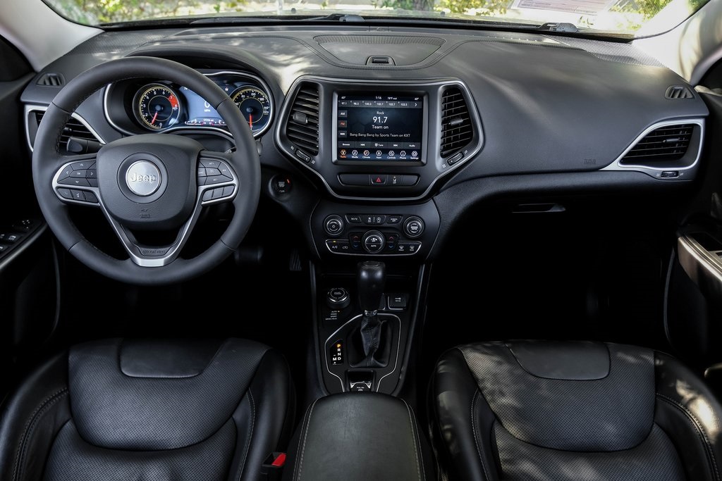 used 2022 Jeep Cherokee car, priced at $25,013