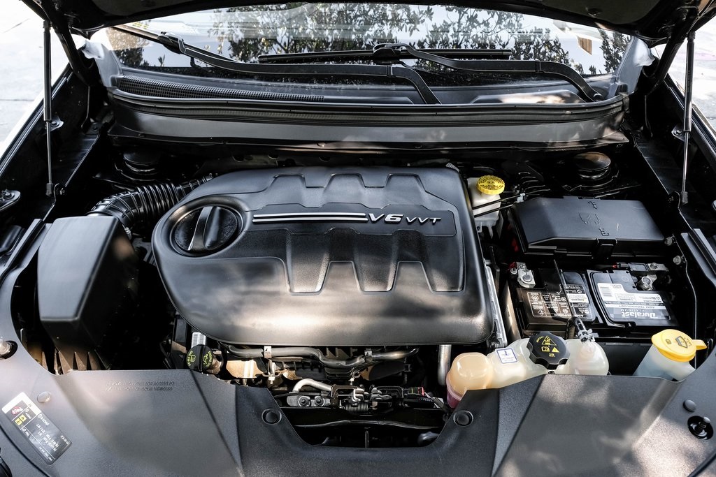 used 2022 Jeep Cherokee car, priced at $25,013