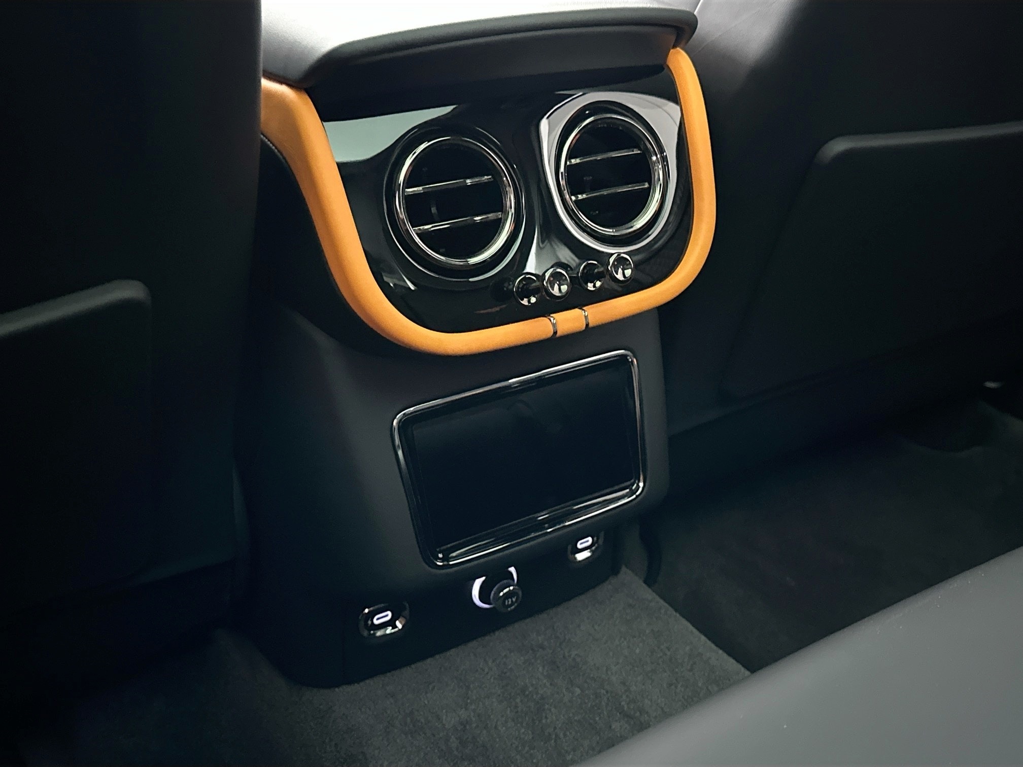 new 2025 Bentley Bentayga car