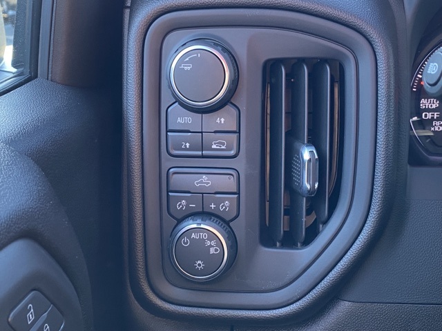 used 2024 Chevrolet Silverado 1500 car, priced at $35,898