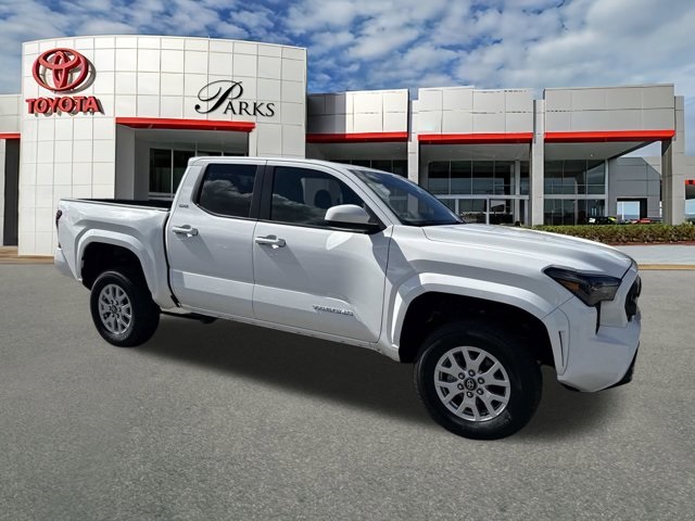 2024 Toyota Tacoma SR5's photo
