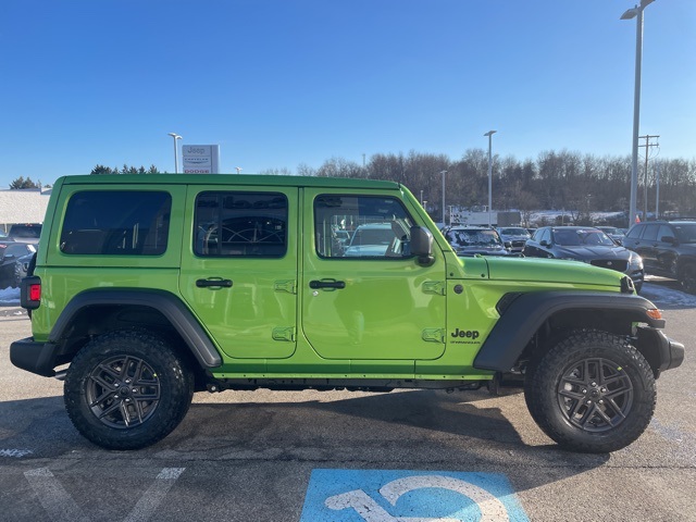 2025 Jeep Wrangler Sport S photo 4