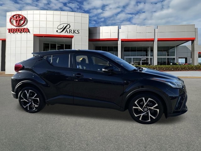 2022 Toyota C-HR XLE