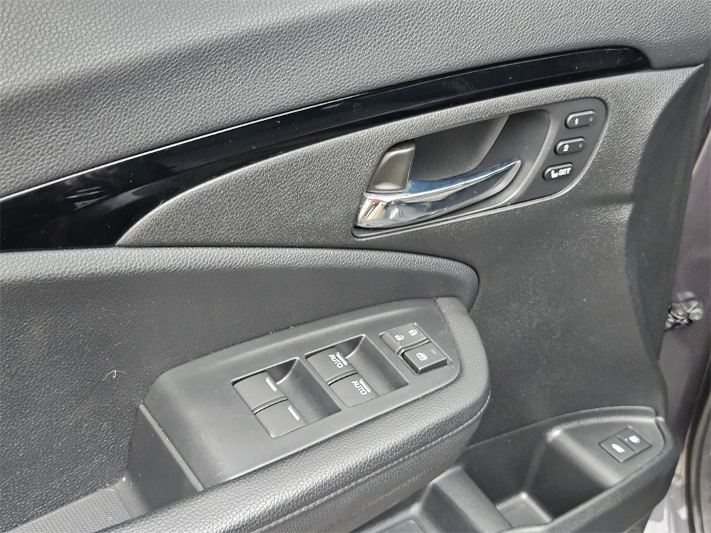 2021 Honda Passport Elite photo 14