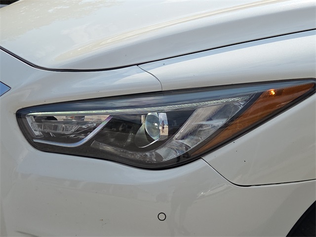 2018 Infiniti QX60 Base photo 2