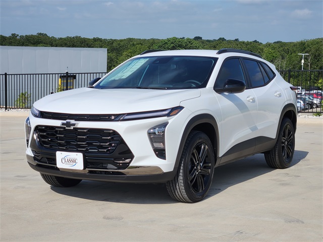 2025 Summit White Chevrolet Trax ACTIV FWD SUV