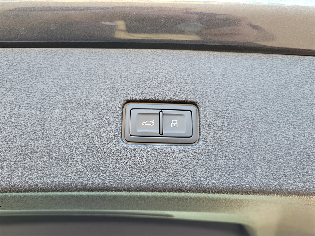 used 2021 Audi Q8 car, priced at $39,998