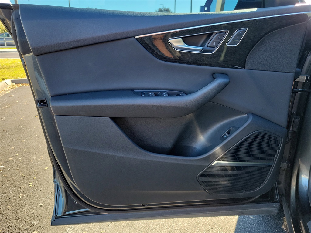 used 2021 Audi Q8 car, priced at $39,998