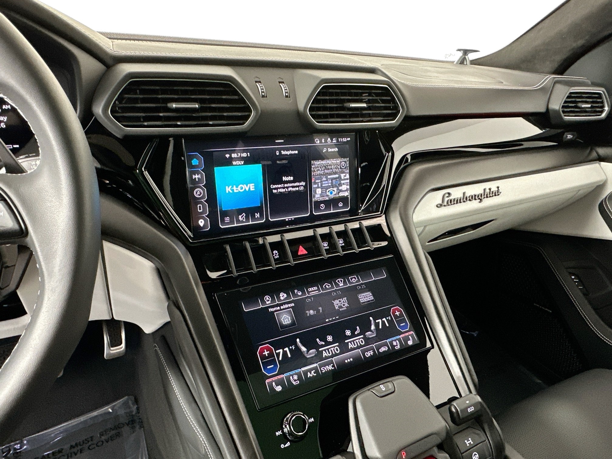 used 2024 Lamborghini Urus car, priced at $274,995