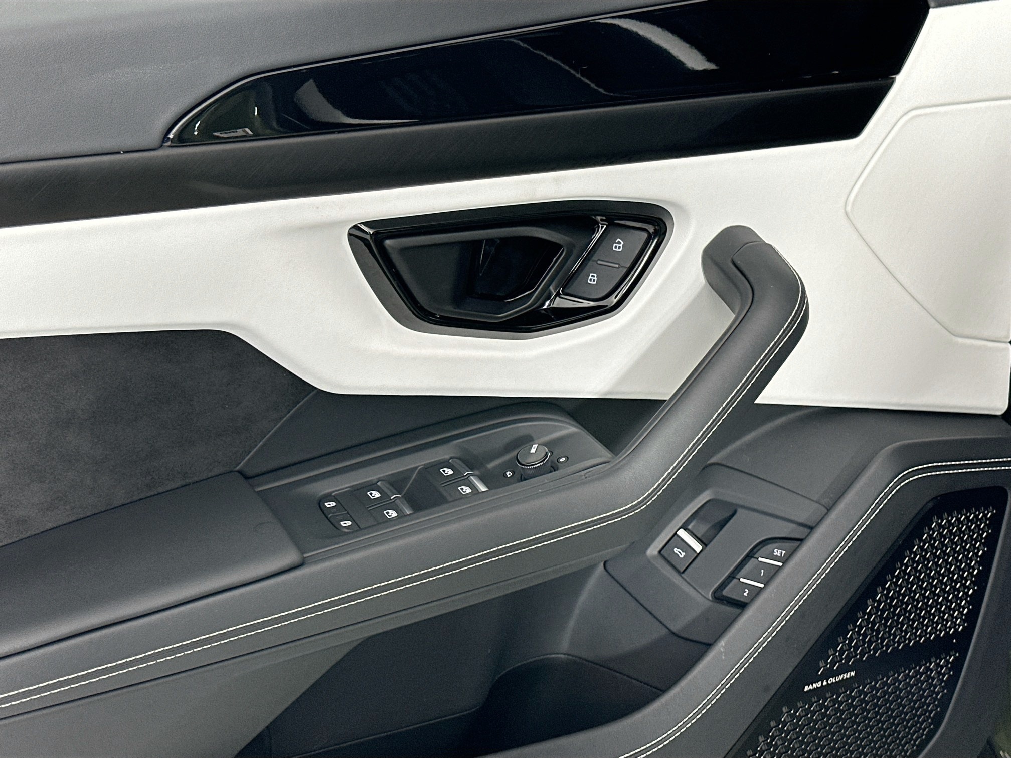 used 2024 Lamborghini Urus car, priced at $274,995