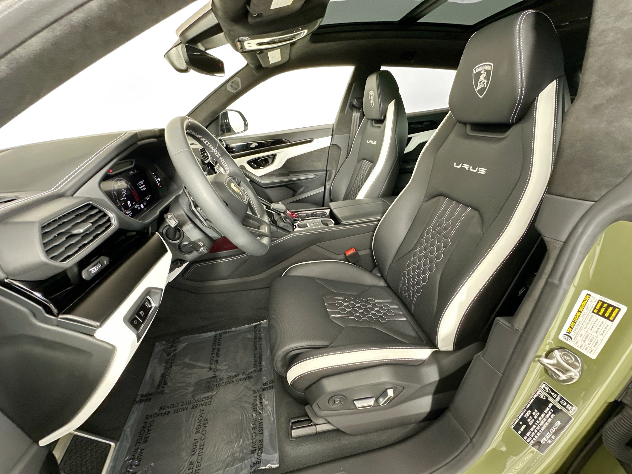 used 2024 Lamborghini Urus car, priced at $274,995