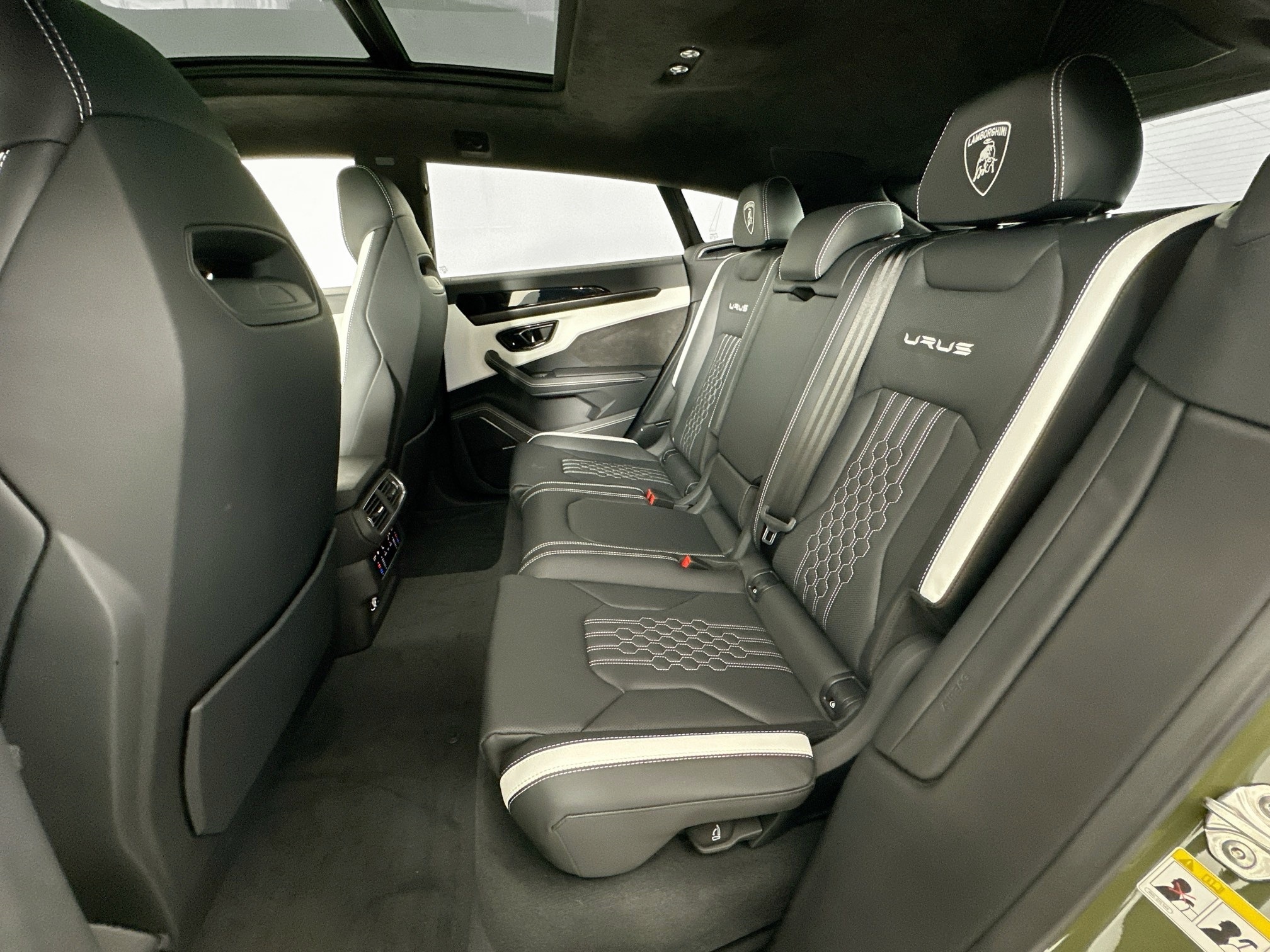 used 2024 Lamborghini Urus car, priced at $274,995